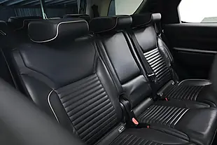 Used 2017 Land Rover Discovery Hse Red - Interior and Exterior details 11