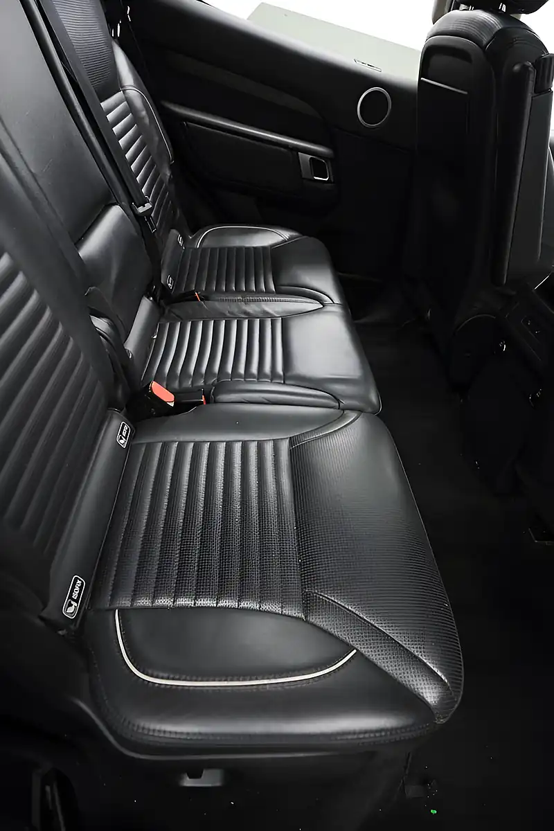Used 2017 Land Rover Discovery Hse Red - Interior and Exterior details 12