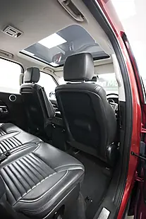 Used 2017 Land Rover Discovery Hse Red - Interior and Exterior details 13