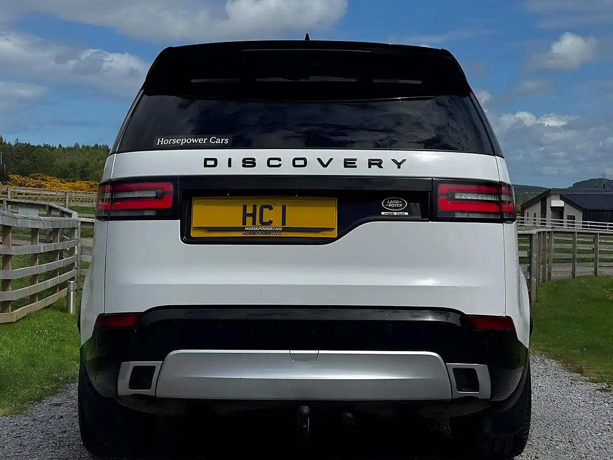 Used 2017 Land Rover Discovery Hse White - Interior and Exterior details 6
