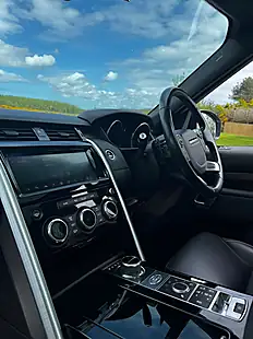 Used 2017 Land Rover Discovery Hse White - Interior and Exterior details 8