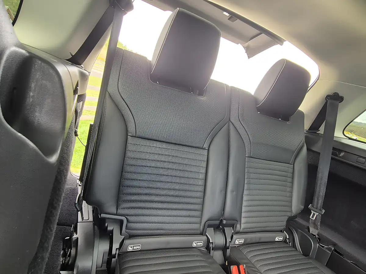 Used 2017 Land Rover Discovery Hse White - Interior and Exterior details 13