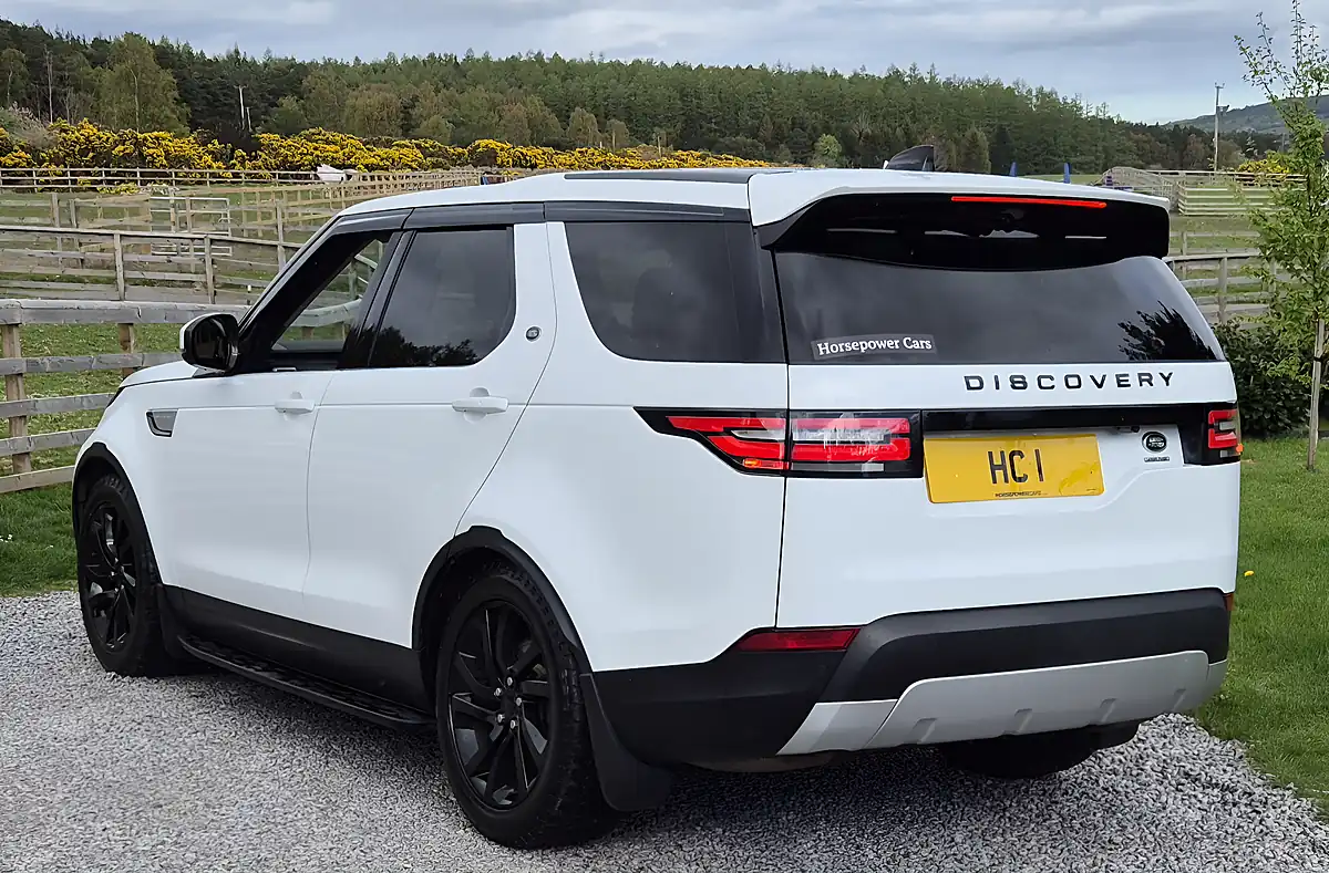 Used 2017 Land Rover Discovery Hse White - Interior and Exterior details 2