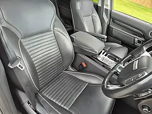 Used 2017 Land Rover Discovery Hse White - Interior and Exterior details 7