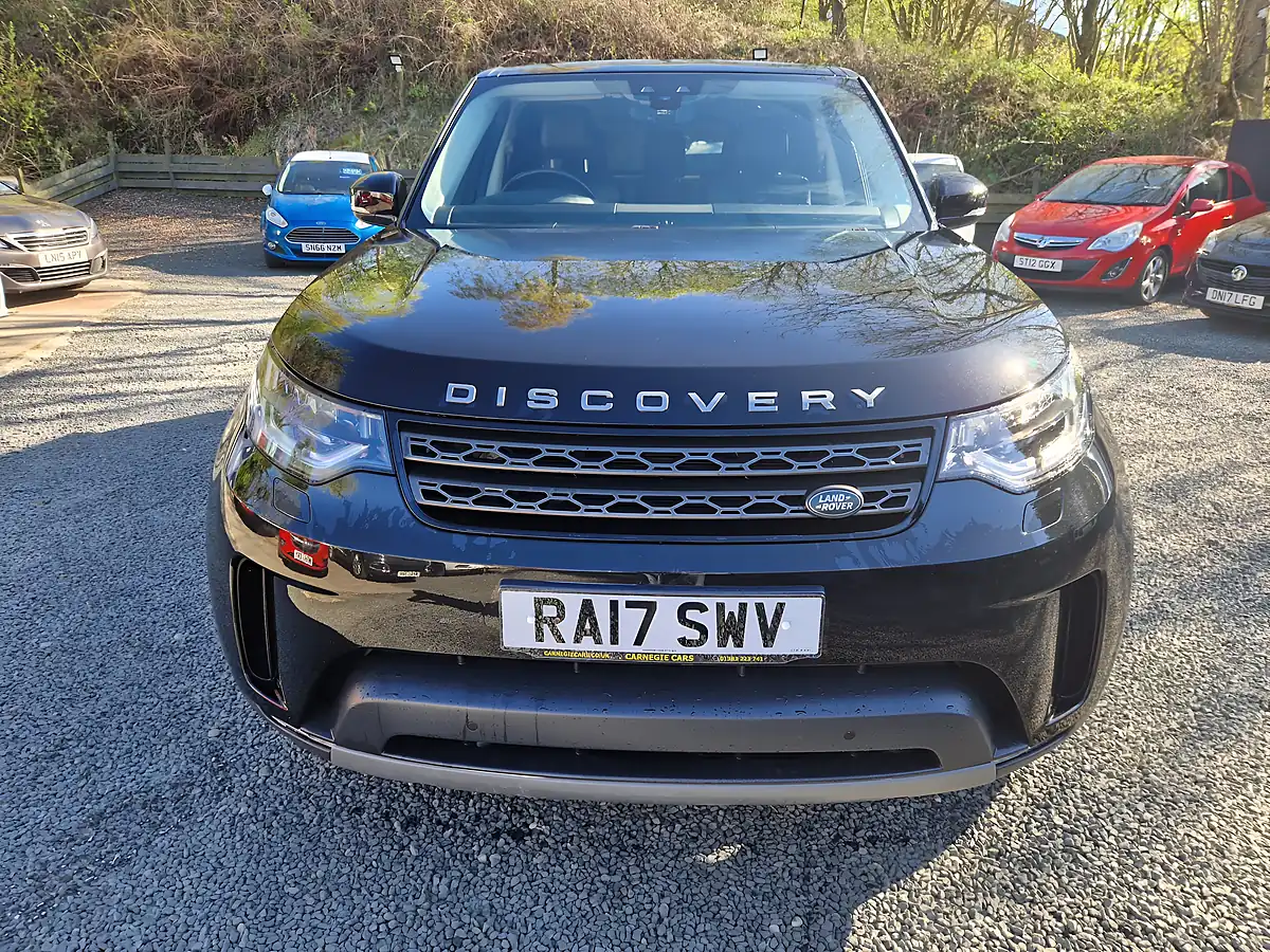 Used 2017 Land Rover Discovery Se Black - Interior and Exterior details 2