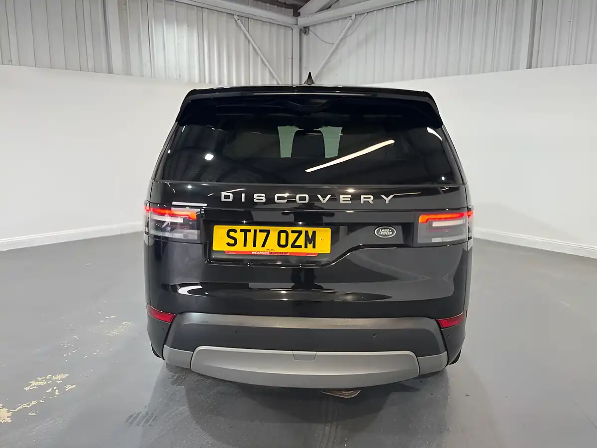 Used 2017 Land Rover Discovery Se Black - Interior and Exterior details 5