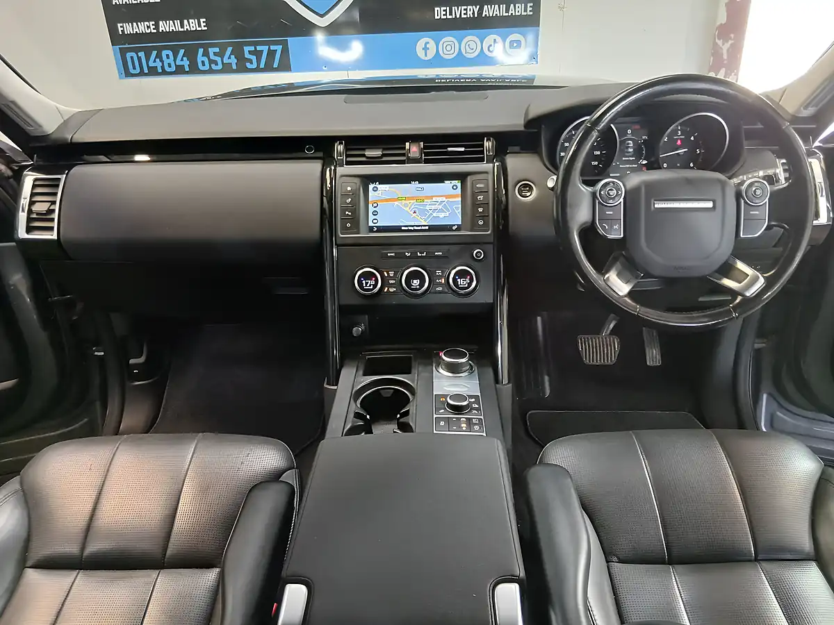 Used 2017 Land Rover Discovery Se Grey - Interior and Exterior details 10