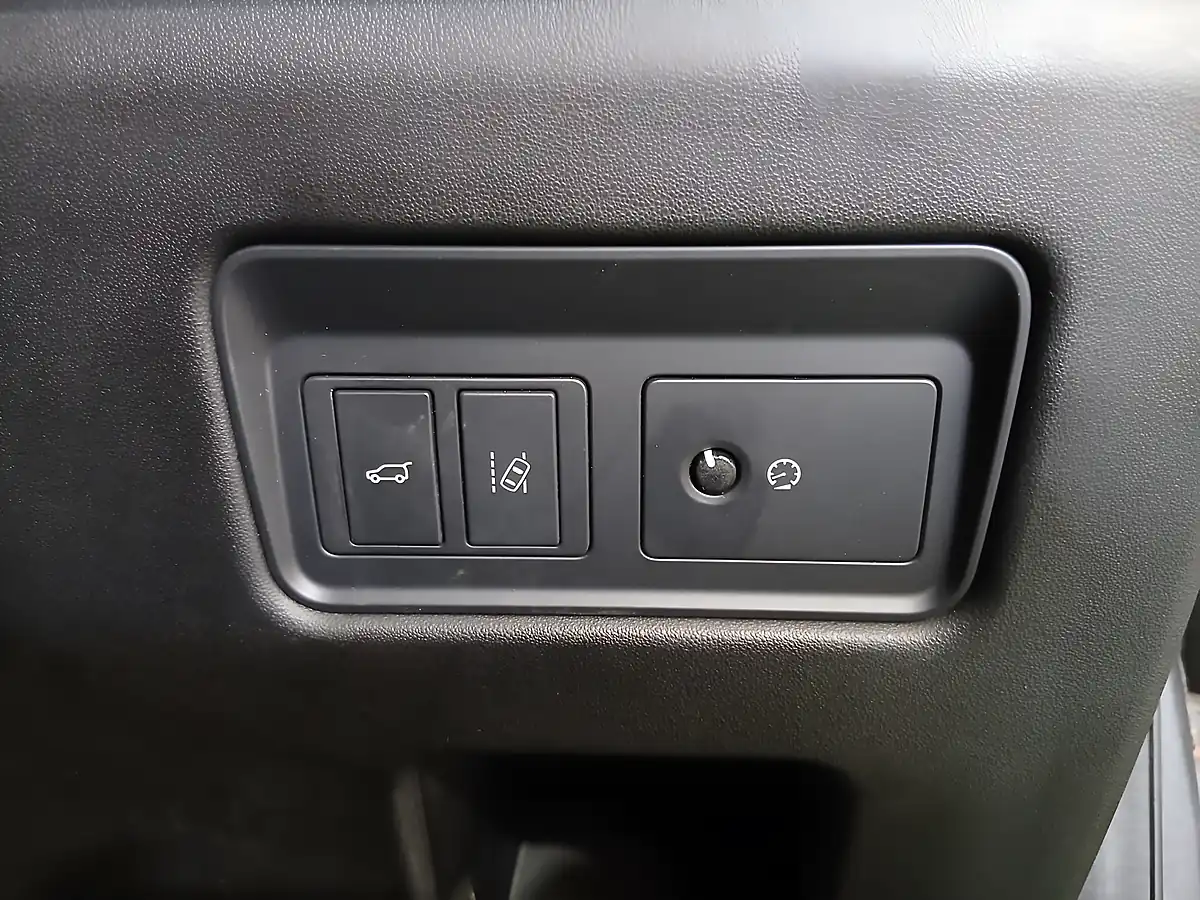 Used 2017 Land Rover Discovery Se Grey - Interior and Exterior details 16