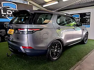 Used 2017 Land Rover Discovery Se Grey - Interior and Exterior details 3