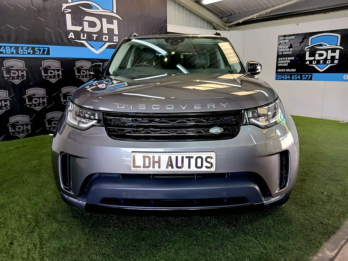 Used 2017 Land Rover Discovery Se Grey - Interior and Exterior details 7