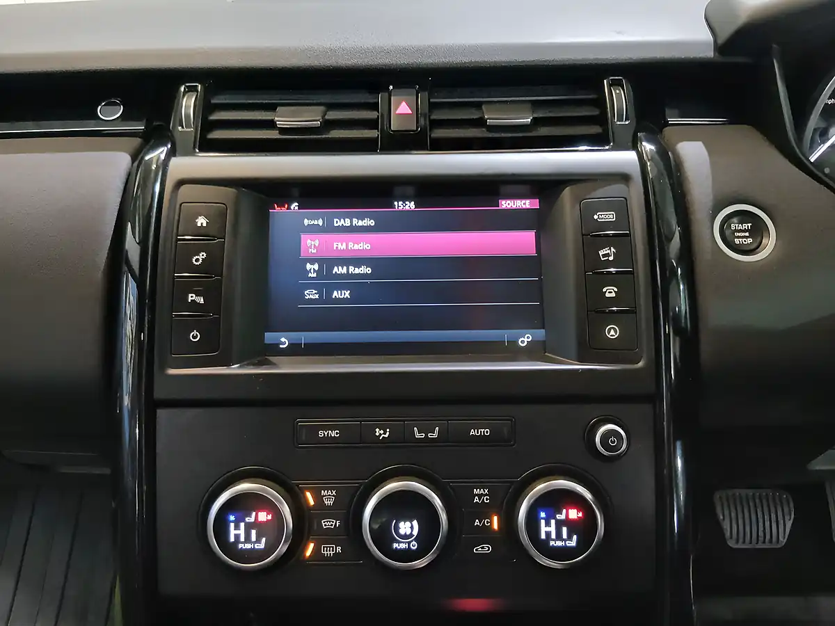 Used 2017 Land Rover Discovery Se Grey - Interior and Exterior details 15