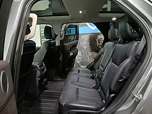 Used 2017 Land Rover Discovery Se Grey - Interior and Exterior details 17