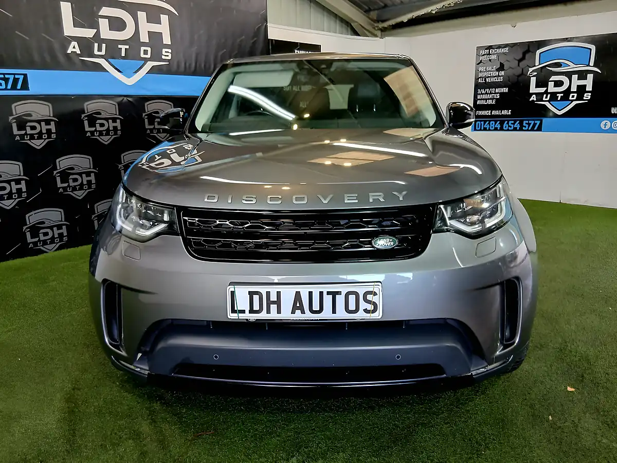 Used 2017 Land Rover Discovery Se Grey - Interior and Exterior details 7