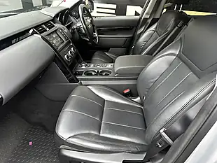 Used 2017 Land Rover Discovery Se Indus Silver - Interior and Exterior details 4