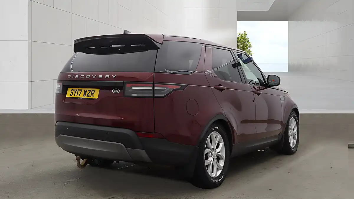 Used 2017 Land Rover Discovery Se Red - Interior and Exterior details 4