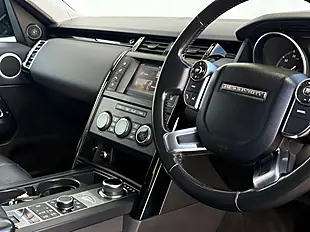 Used 2017 Land Rover Discovery Se Santorini Black - Interior and Exterior details 11