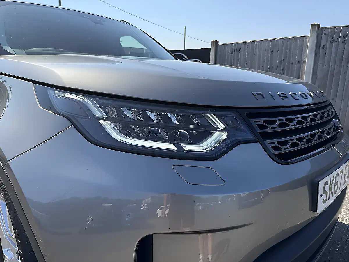 Used 2017 Land Rover Discovery Se Silver - Interior and Exterior details 2