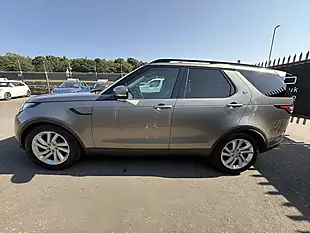 Used 2017 Land Rover Discovery Se Silver - Interior and Exterior details 7