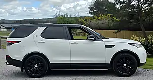 Used 2017 Land Rover Discovery Se White - Interior and Exterior details 2