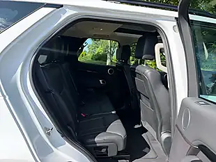 Used 2017 Land Rover Discovery Se White - Interior and Exterior details 10