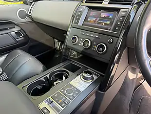 Used 2017 Land Rover Discovery Se White - Interior and Exterior details 15