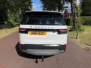 Used 2017 Land Rover Discovery Se White - Interior and Exterior details 4