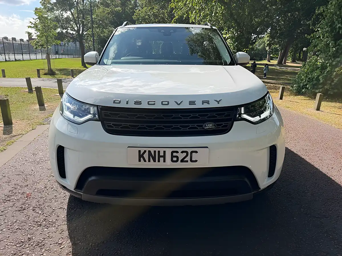 Used 2017 Land Rover Discovery Se White - Interior and Exterior details 6