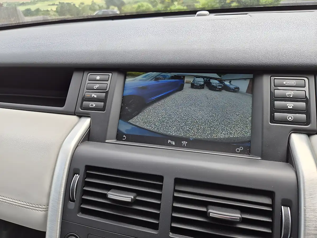 Used 2017 Land Rover Discovery Sport Hse Black Black - Interior and Exterior details 12