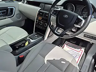 Used 2017 Land Rover Discovery Sport Hse Black Black - Interior and Exterior details 8