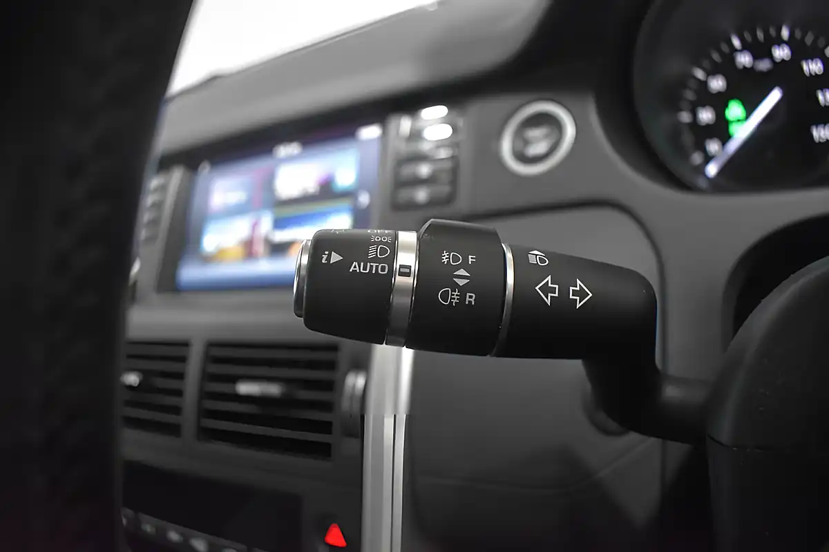 Used 2017 Land Rover Discovery Sport Hse Black Black - Interior and Exterior details 15