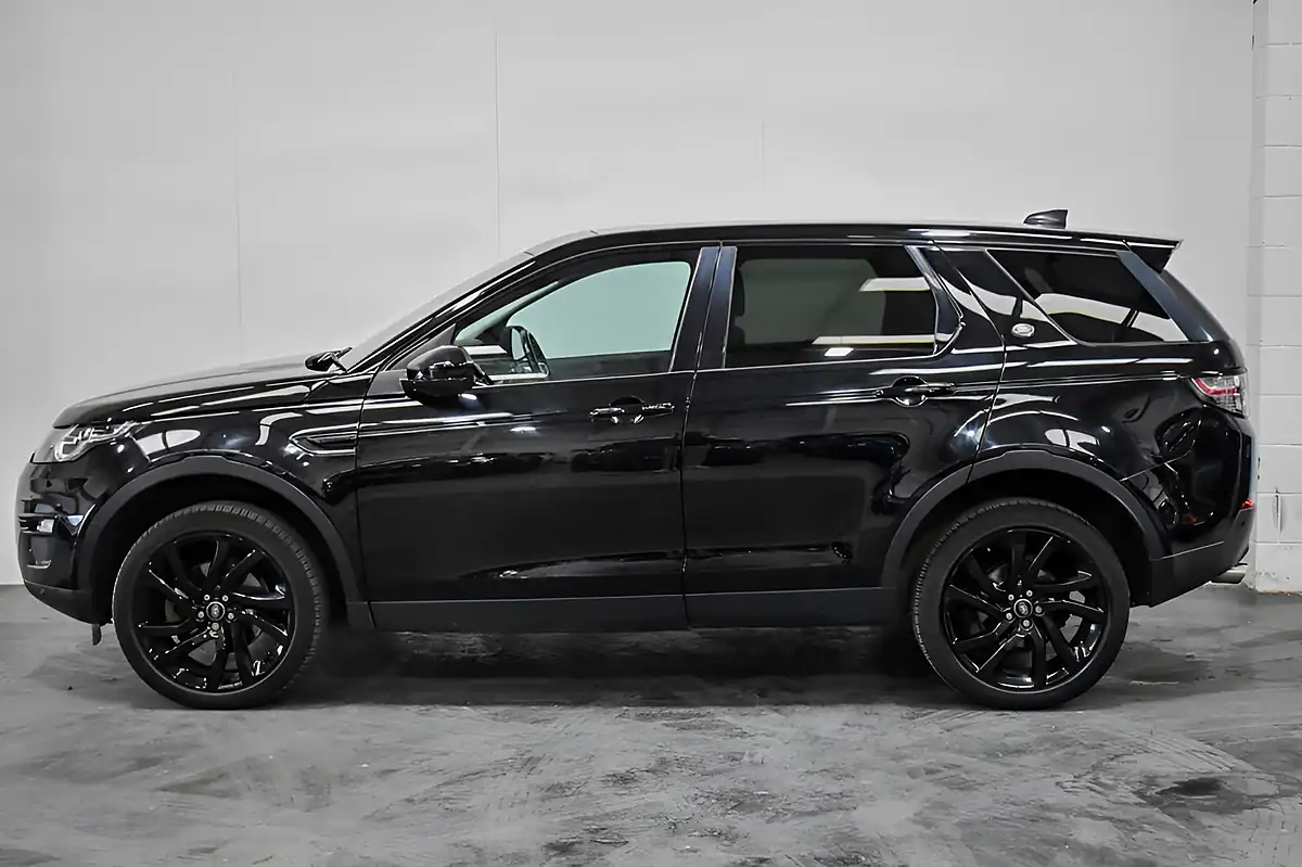 Used 2017 Land Rover Discovery Sport Hse Black Black - Interior and Exterior details 2