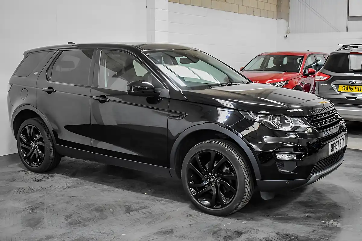 Used 2017 Land Rover Discovery Sport Hse Black Black - Interior and Exterior details 3