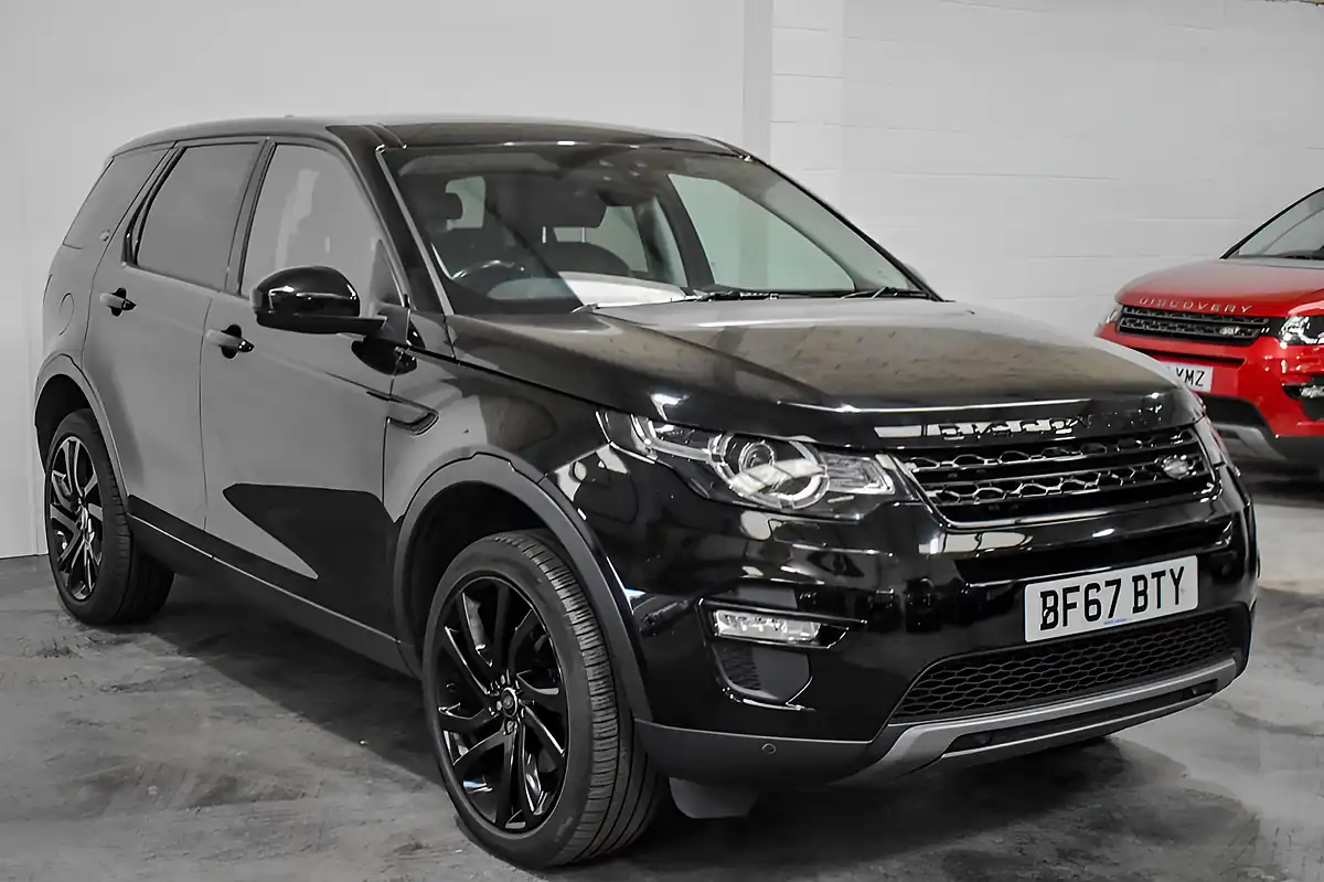 Used 2017 Land Rover Discovery Sport Hse Black Black - Interior and Exterior details 9