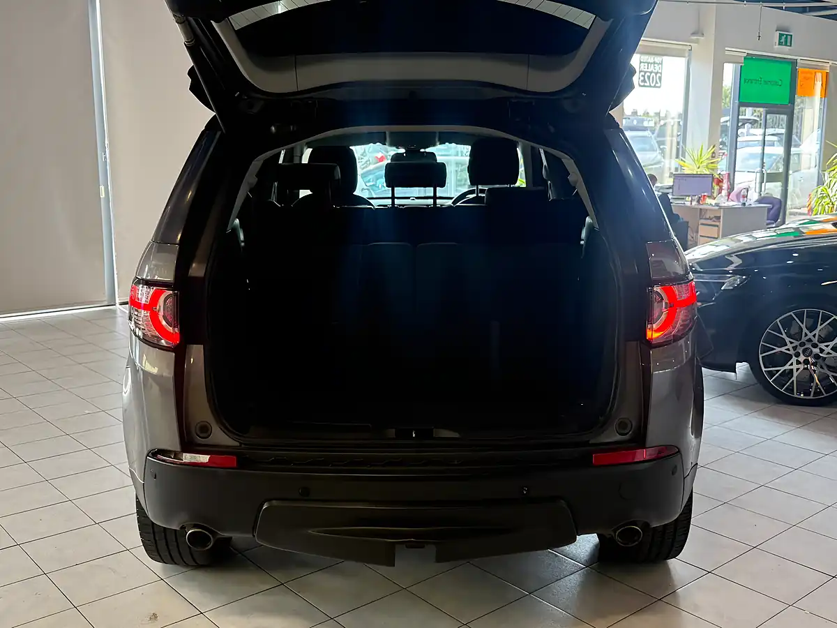 Used 2017 Land Rover Discovery Sport Hse Black Grey - Interior and Exterior details 8