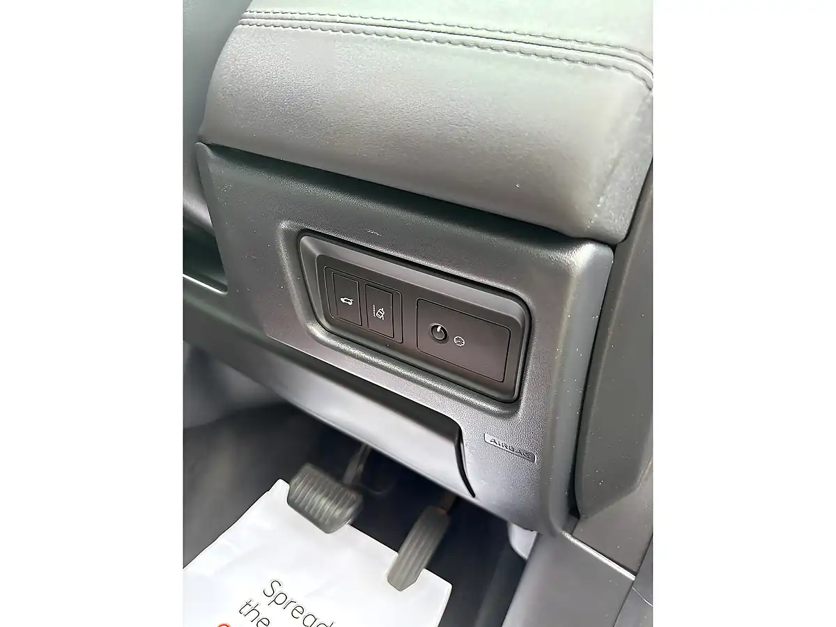 Used 2017 Land Rover Discovery Sport Hse Black Grey - Interior and Exterior details 16