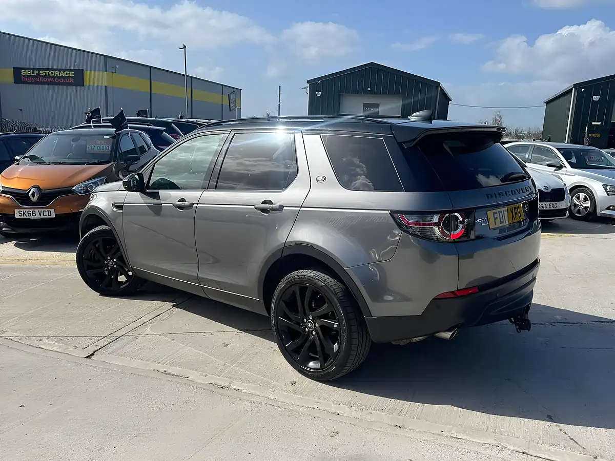 Used 2017 Land Rover Discovery Sport Hse Black Grey - Interior and Exterior details 7