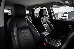 Used 2017 Land Rover Discovery Sport Hse Black - Interior and Exterior details 11