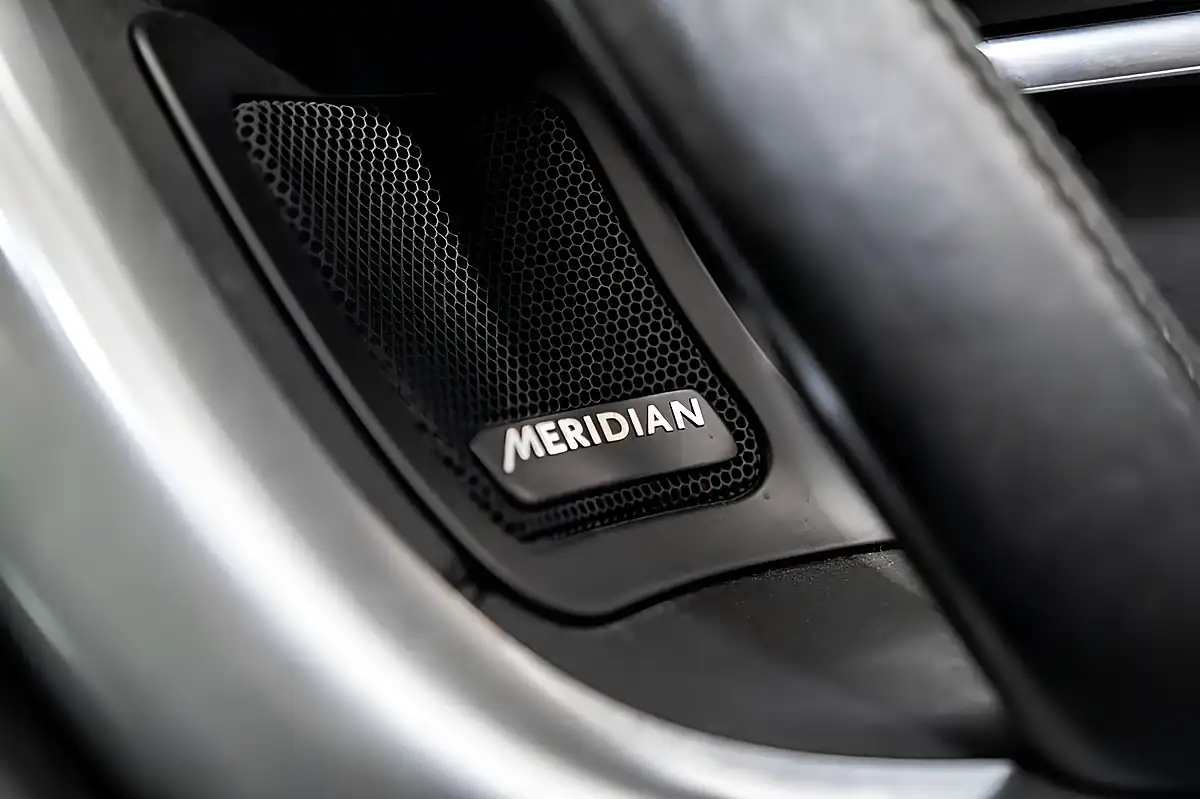 Used 2017 Land Rover Discovery Sport Hse Black - Interior and Exterior details 9
