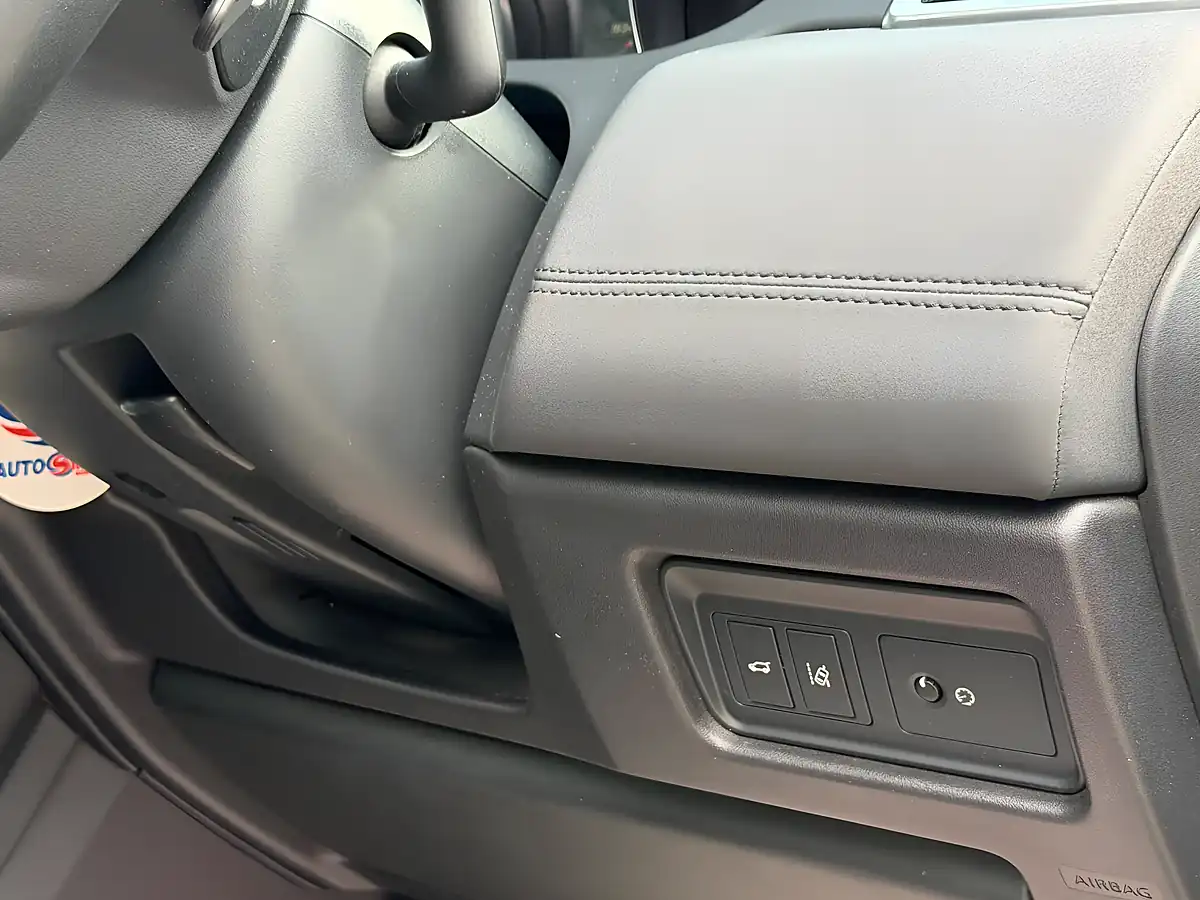 Used 2017 Land Rover Discovery Sport Hse Black - Interior and Exterior details 15