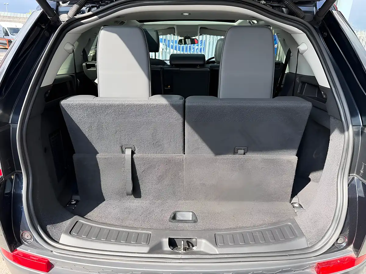 Used 2017 Land Rover Discovery Sport Hse Black - Interior and Exterior details 18