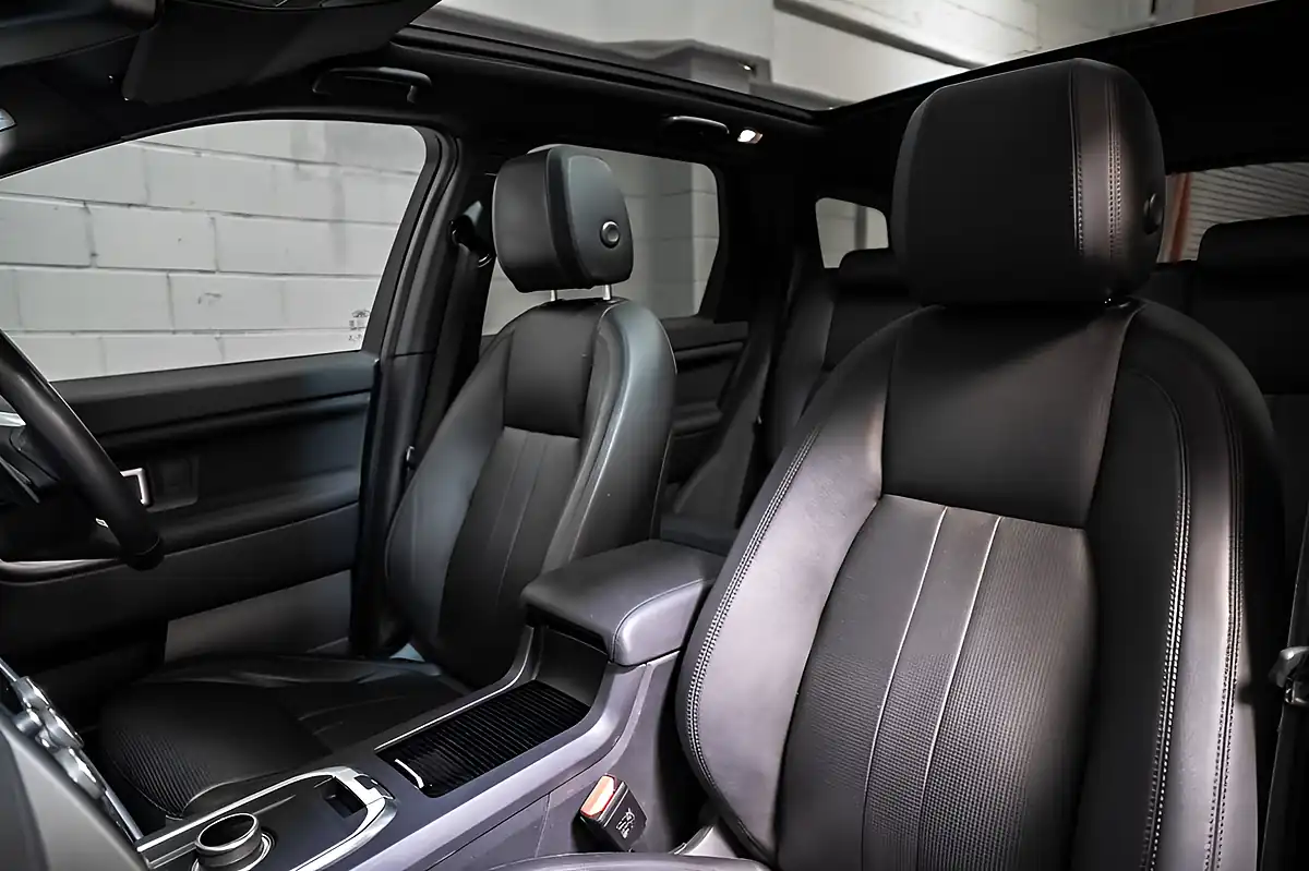 Used 2017 Land Rover Discovery Sport Hse Black - Interior and Exterior details 11