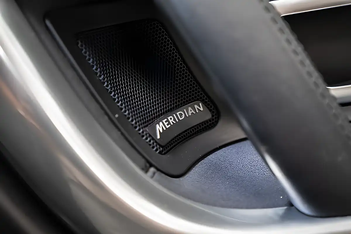 Used 2017 Land Rover Discovery Sport Hse Black - Interior and Exterior details 9