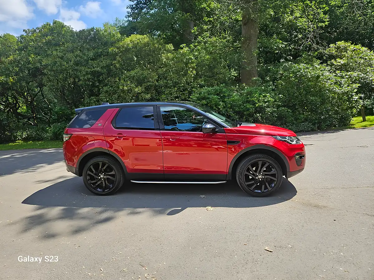 Used 2017 Land Rover Discovery Sport Hse Black Red - Front View