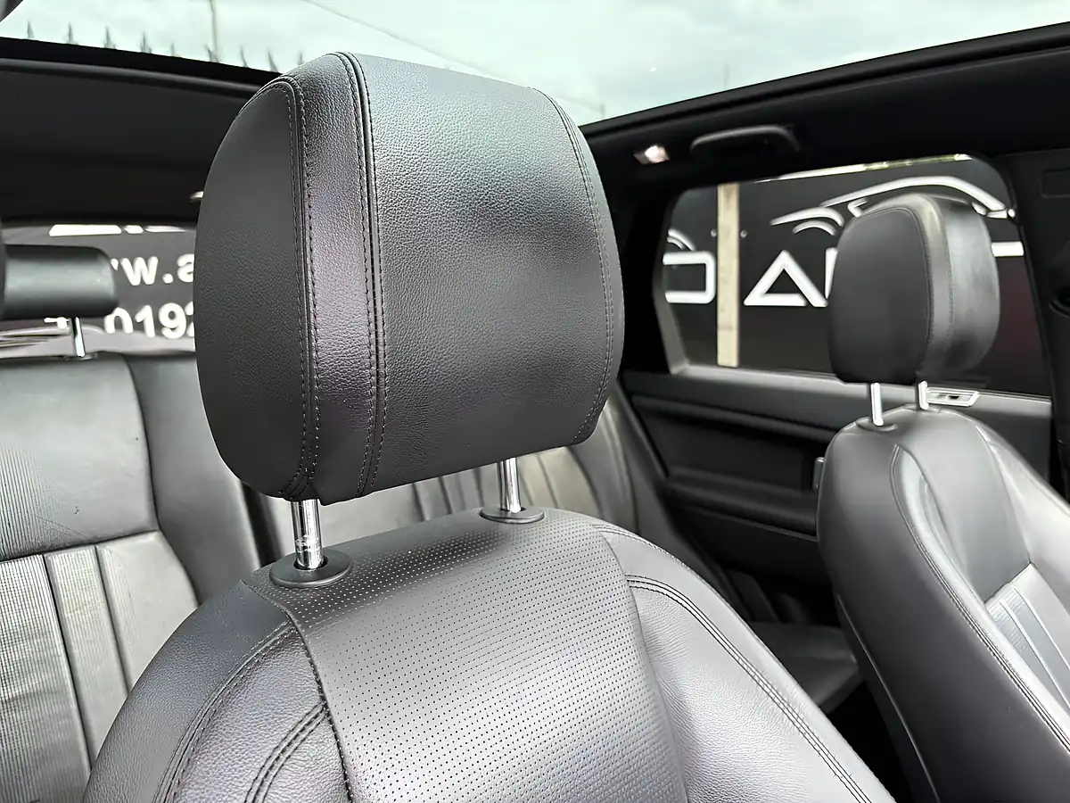 Used 2017 Land Rover Discovery Sport Hse Black Red - Interior and Exterior details 12