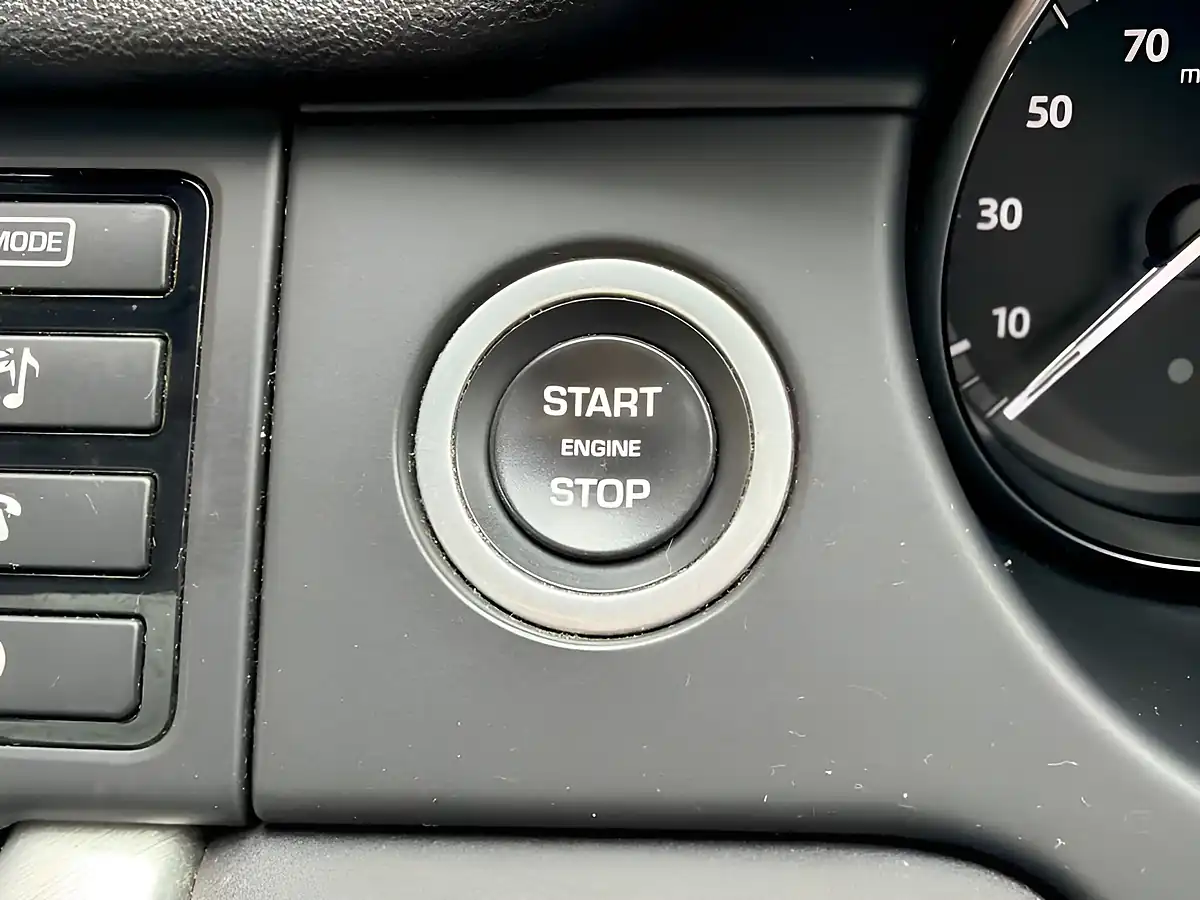 Used 2017 Land Rover Discovery Sport Hse Black White - Interior and Exterior details 16