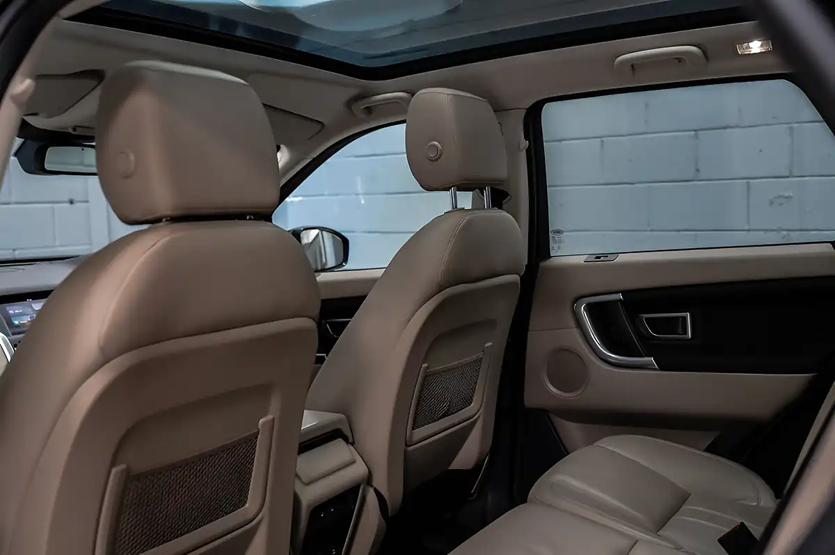 Used 2017 Land Rover Discovery Sport Hse Blue - Interior and Exterior details 12