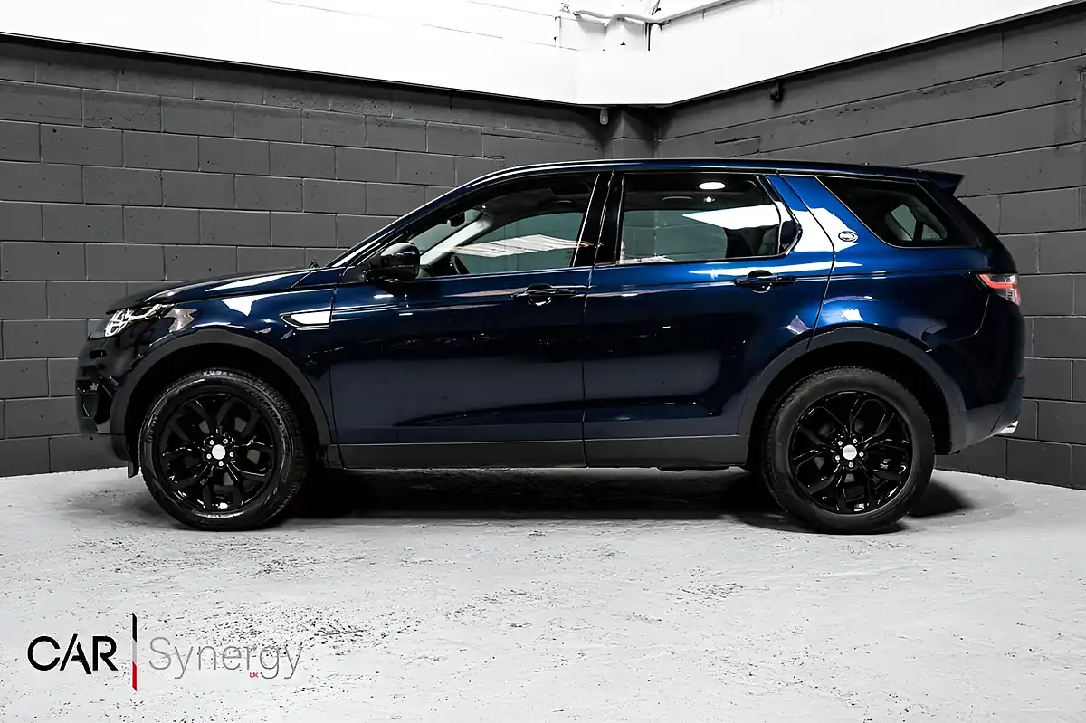 Used 2017 Land Rover Discovery Sport Hse Blue - Interior and Exterior details 4