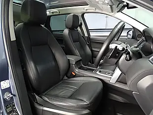 Used 2017 Land Rover Discovery Sport Hse Byron Blue Metallic - Interior and Exterior details 17