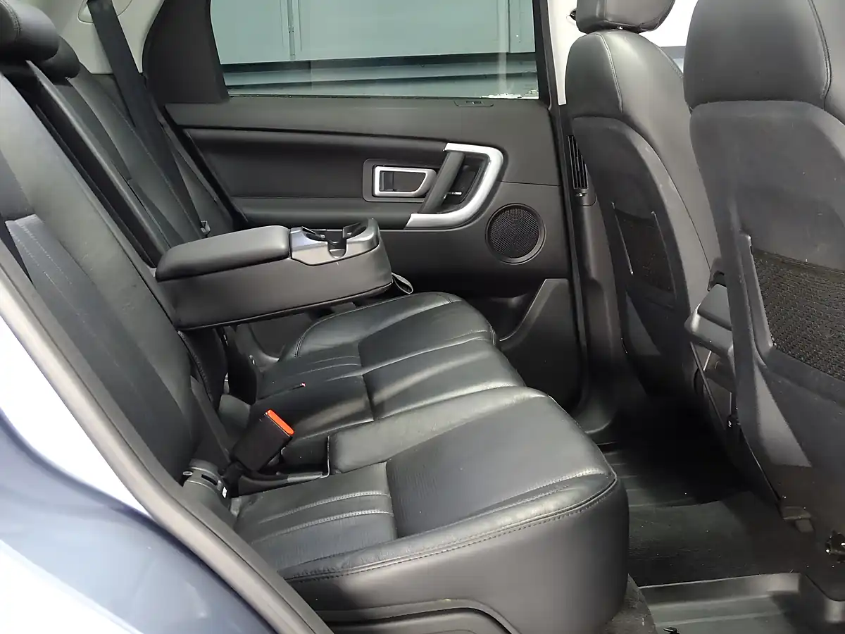 Used 2017 Land Rover Discovery Sport Hse Byron Blue Metallic - Interior and Exterior details 18