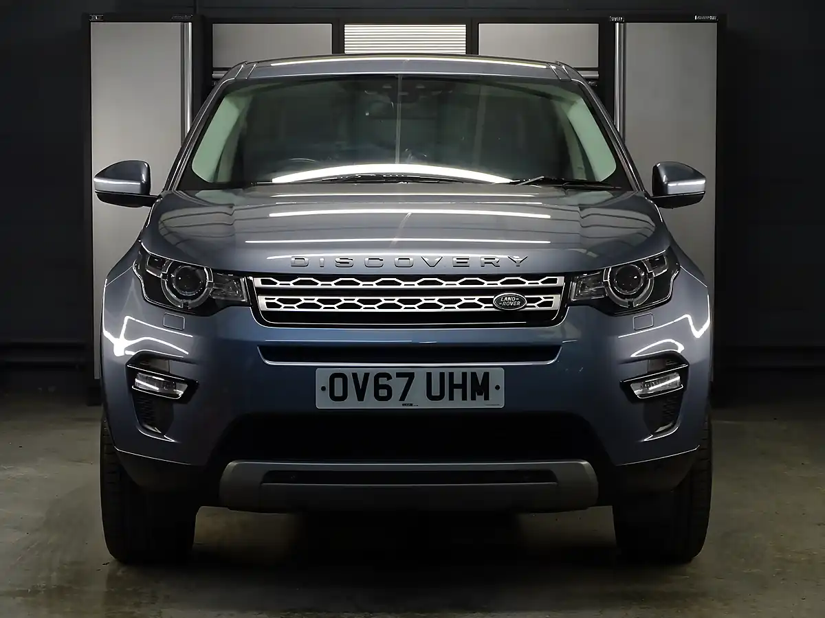 Used 2017 Land Rover Discovery Sport Hse Byron Blue Metallic - Interior and Exterior details 7